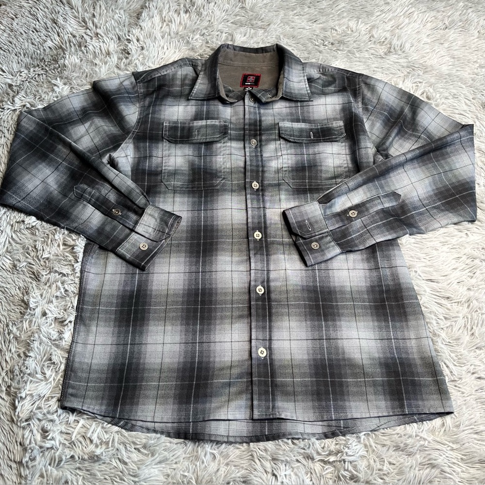 Swiss Tech Shirt Mens Medium Plaid Checkered Grey Black Button Up Long Sleeve